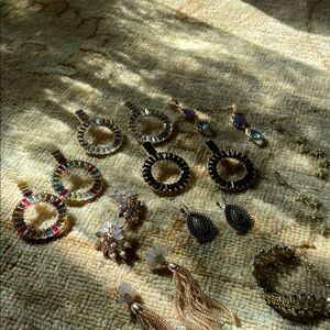 Earrings bundle!!! Won’t last